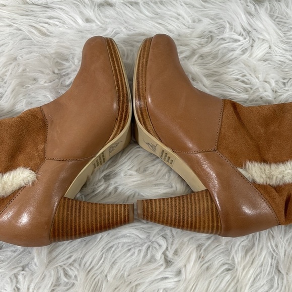 Very Volatile Andee Leather Upper Faux Fleece Lining Trim Beige Boots Size 7 - Picture 11 of 16